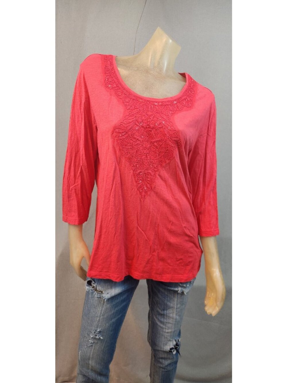 Chicos Red Size 3 Scoop Embellished Neck Shirt Top Blouse 3/4 Slv LARGE USED